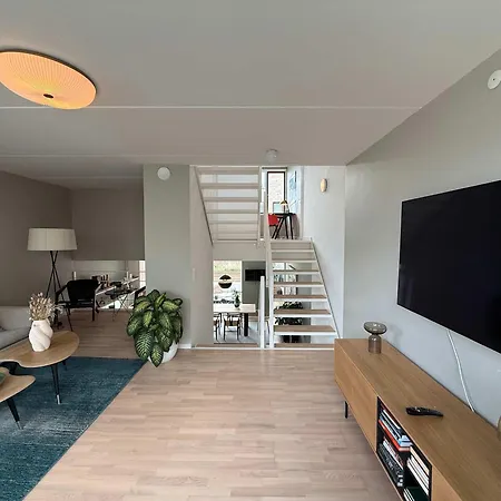 A Luxury Three Story House By Cph Harbor *