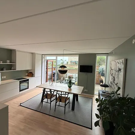A Luxury Three Story House By Cph Harbor *